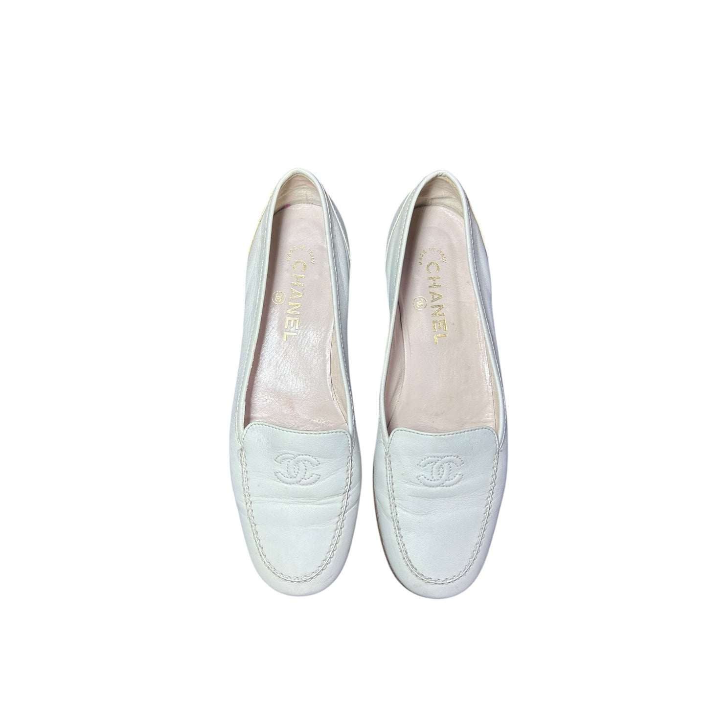 Vintage Chanel CC interlocking logo ivory loafers / 37.5