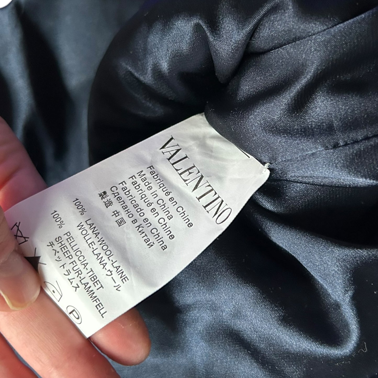 Vintage Valentino Navy Knit Skirt with Genuine Fur Trim – Luxury Wool Mini Skirt