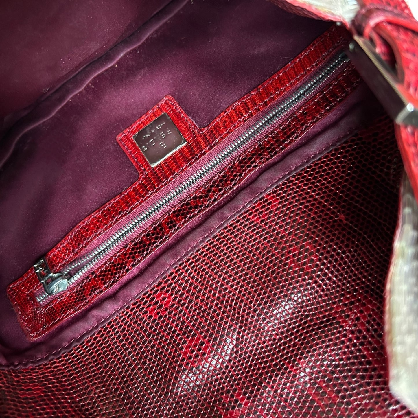 Vintage Fendi Baguette Bag – Beaded Ivory Shoulder Bag with Red Lizard Leather Strap