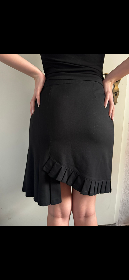 Moschino black asymmetrical skirt / IT42 / M