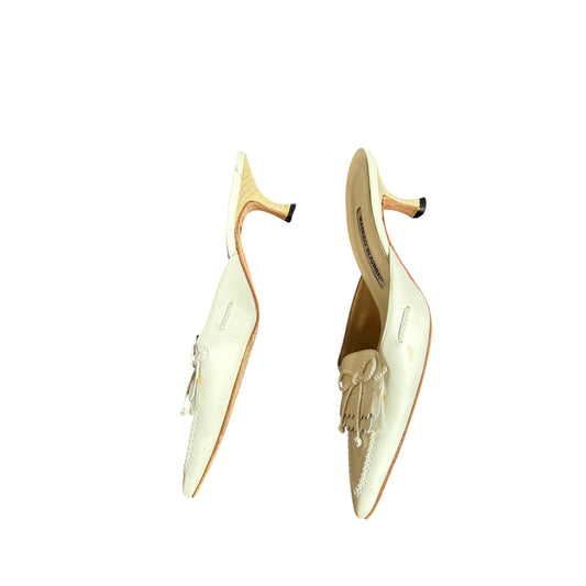Vintage Manolo Blahnik white tassel bow tie mule heels / 37