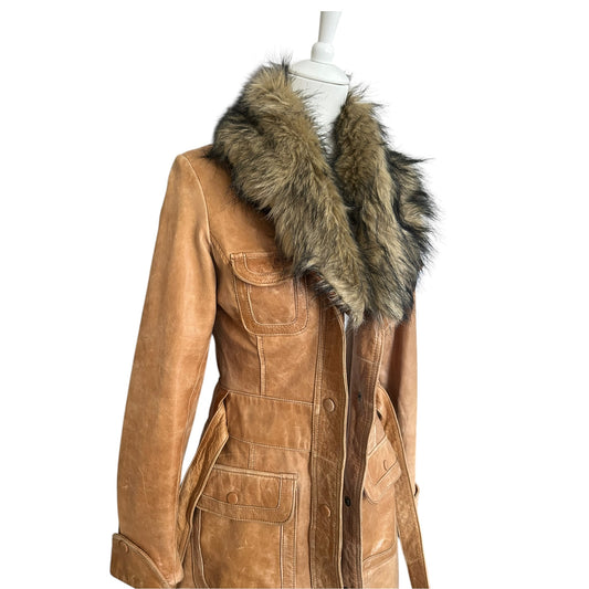 Vintage cognac leather coat washed look with fur detail