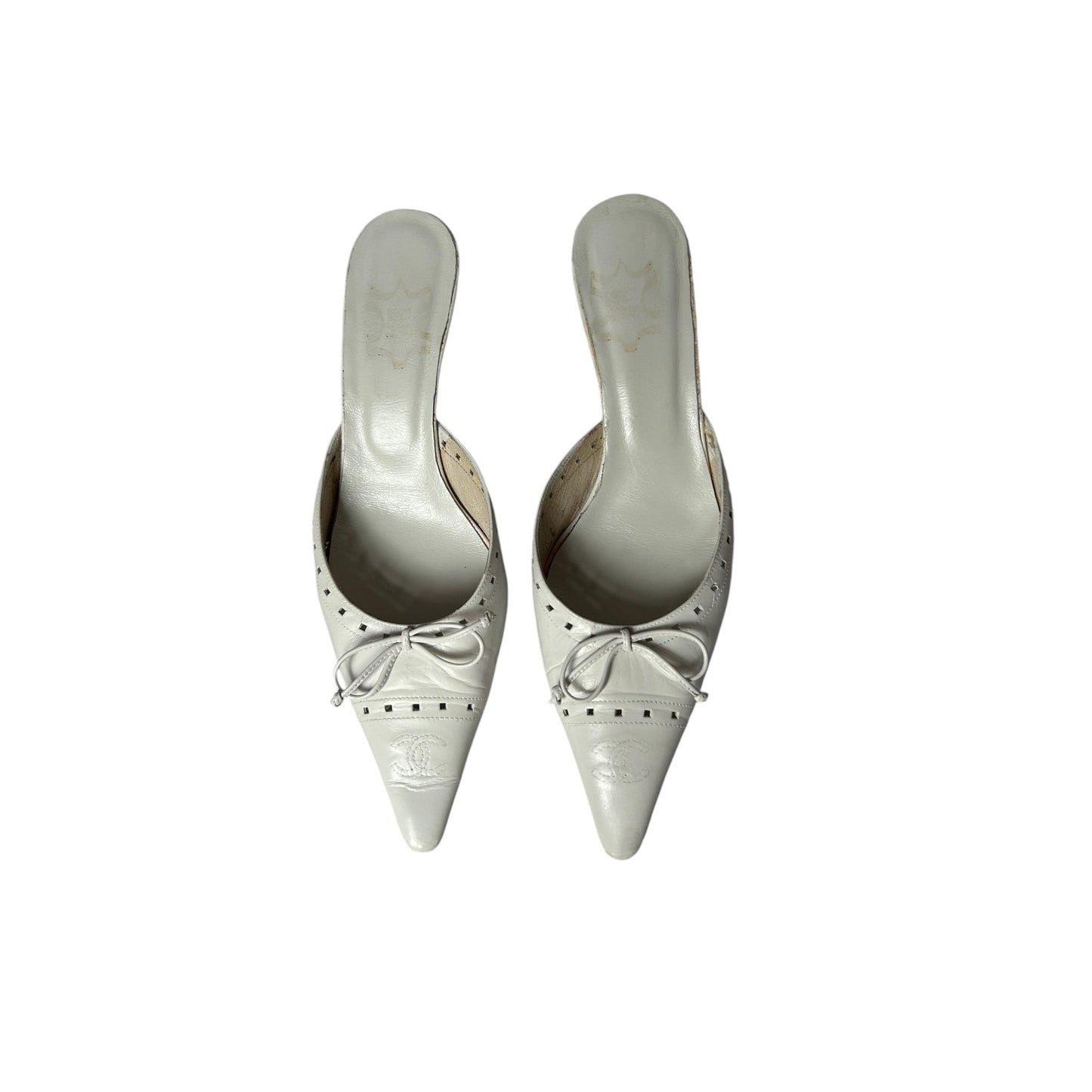 Vintage Chanel CC interlocking logo white mules / 37