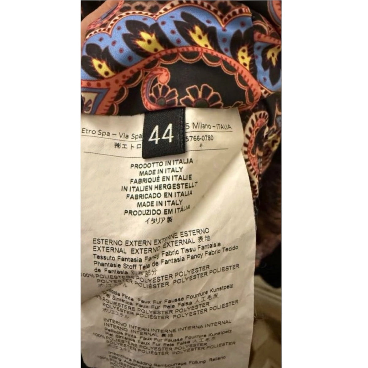 Fivedotsvintage ETRO jacket interior label showing size 44 and polyester fabric composition details