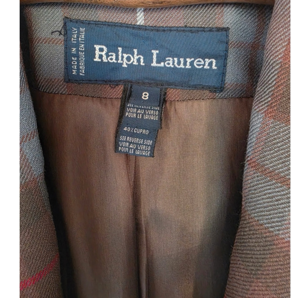 Fivedotsvintage Ralph Lauren blazer interior label showing size 8 and Italian craftsmanship details
