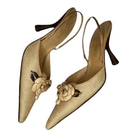 Vintage iconic Chanel rosebud heels