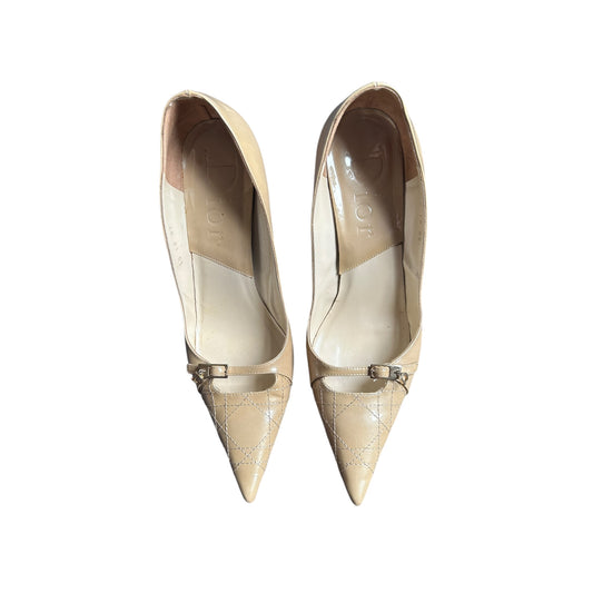 Vintage Dior nude D logo heels / 38