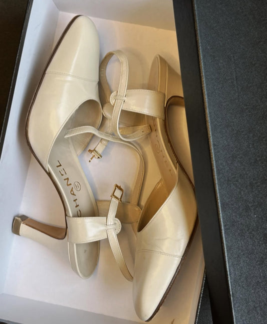 Vintage Chanel classic heels/36.5