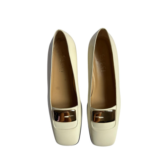 Vintage Gucci by Tom Ford ivory loafers / 39