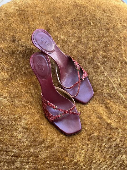 Vintage Gucci by Tom Ford alligator skin burgundy mule heels / 36
