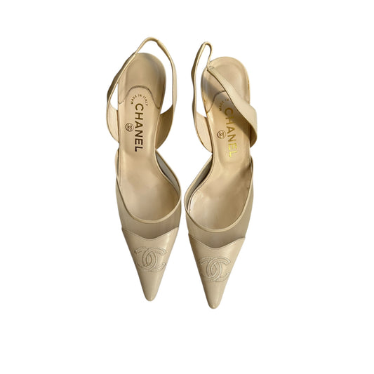 Vintage Chanel by Karl Lagerfeld 2004 ivory CC mesh slingback heels / 39.5