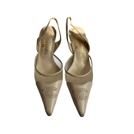 Vintage Chanel ivory CC interlocking logo sling back heels by Karl Lagerfeld/ 39