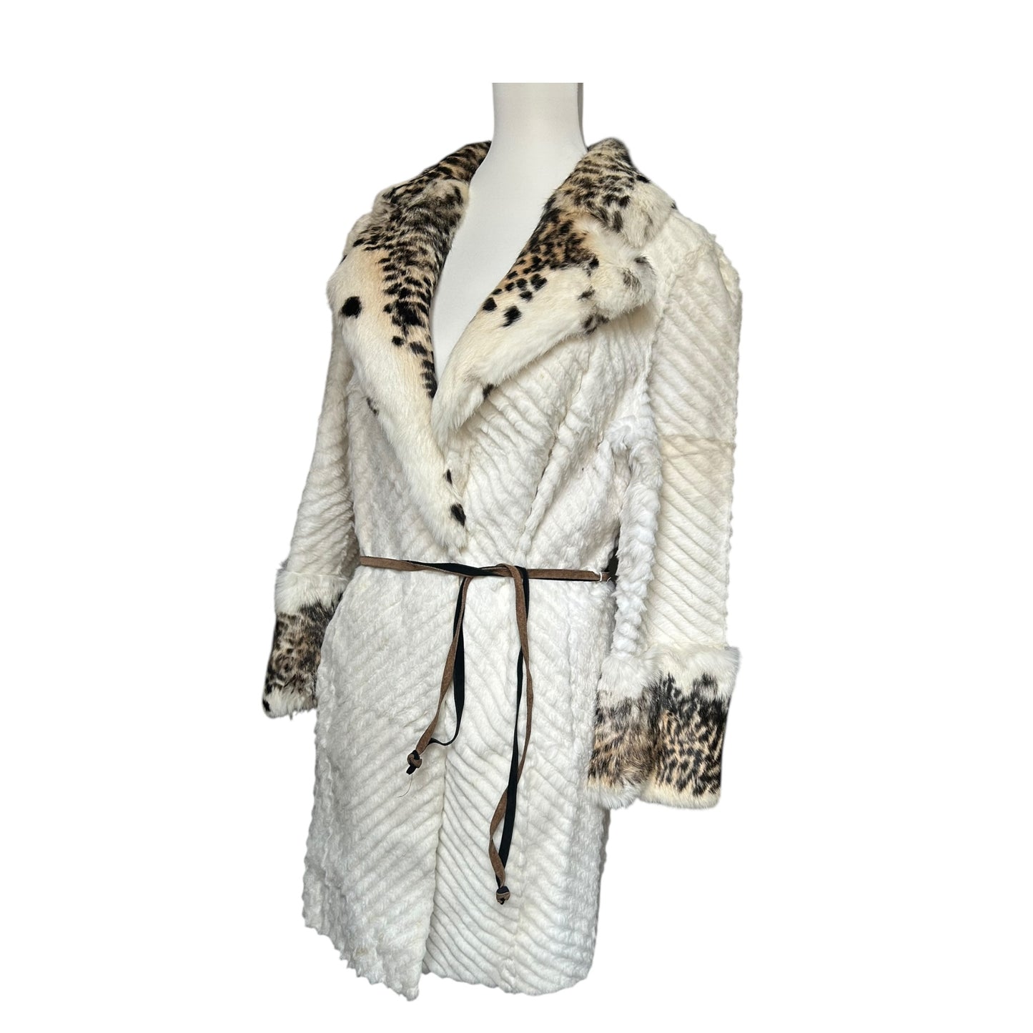 Vintage Versace Jeans Couture White Textured Coat with Leopard Fur Collar – Belted Luxury Statement Jacket – Made in Italy
