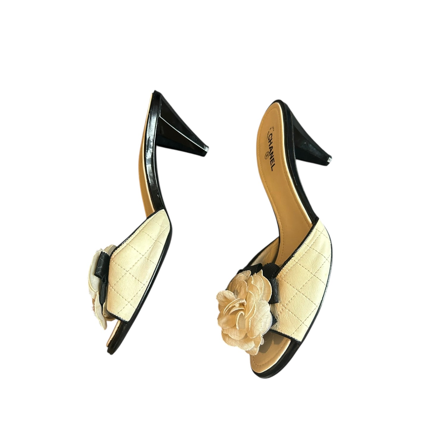 Vintage rare Chanel magnolia ivory mules / 37.5