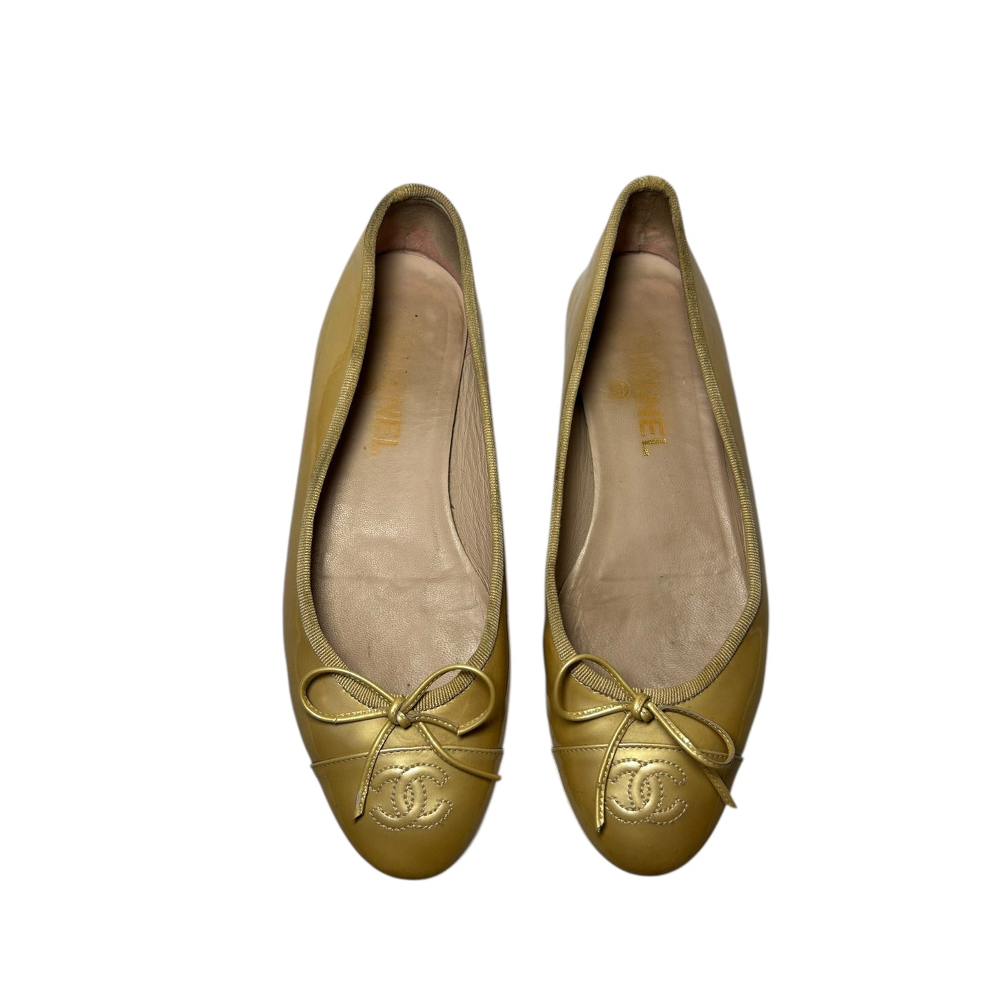 Vintage Chanel mustard CC interlocking logo ballet flats / 37.5