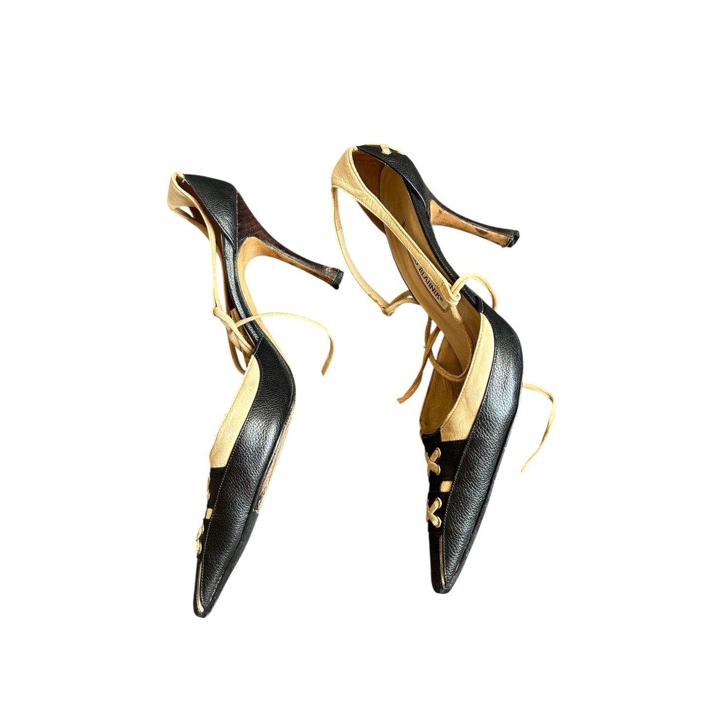 Vintage Manolo Blahnik lace up heels / 39