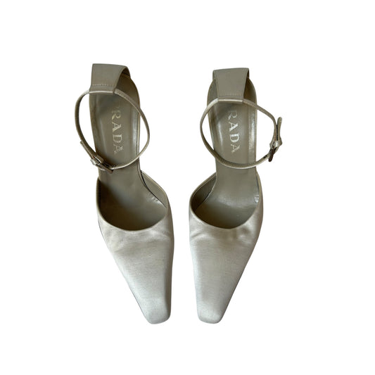 Vintage Prada silver satin heels / 38.5