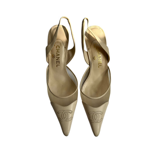 Vintage Chanel ivory CC interlocking logo sling back heels by Karl Lagerfeld/ 39