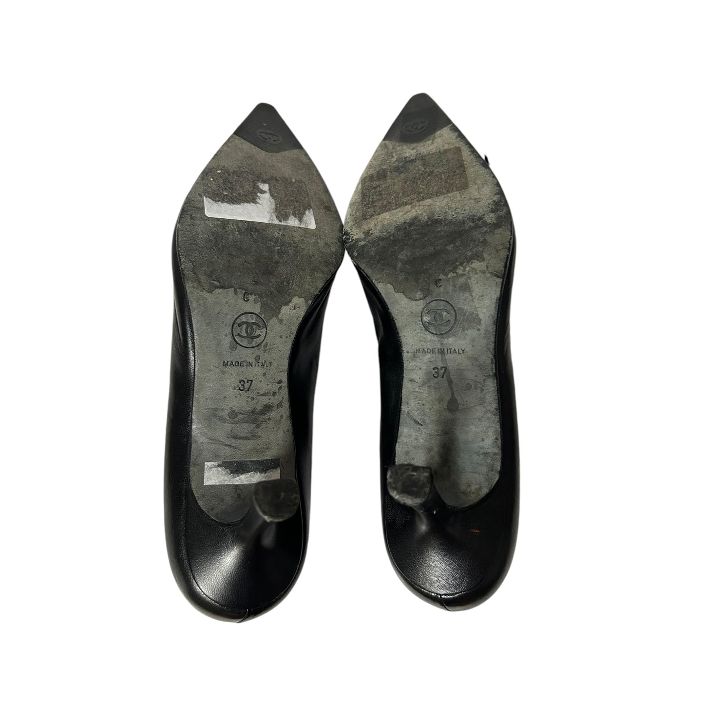 Vintage Chanel CC logo black leather heels by Karl Lagerfeld / 37