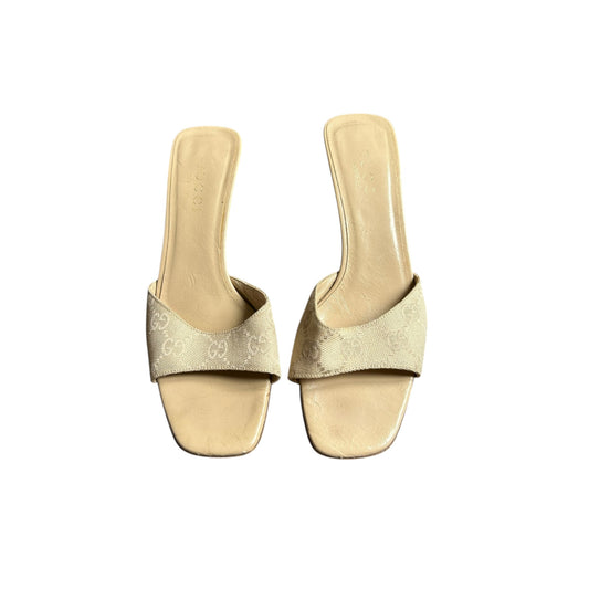 Vintage Gucci beige monogram GG mule heels / 37.5