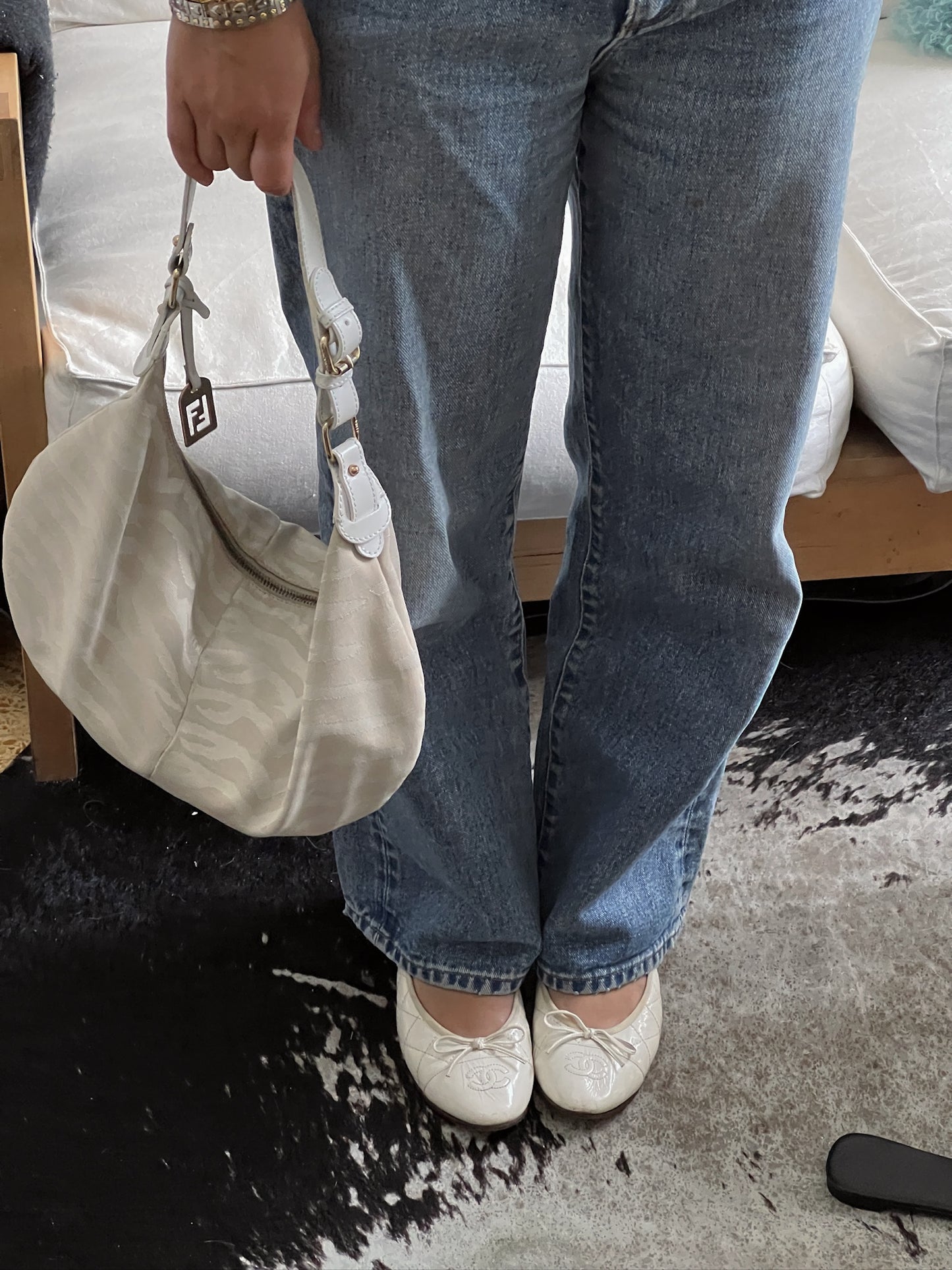 Vintage Chanel white quilted ballet flats / 37