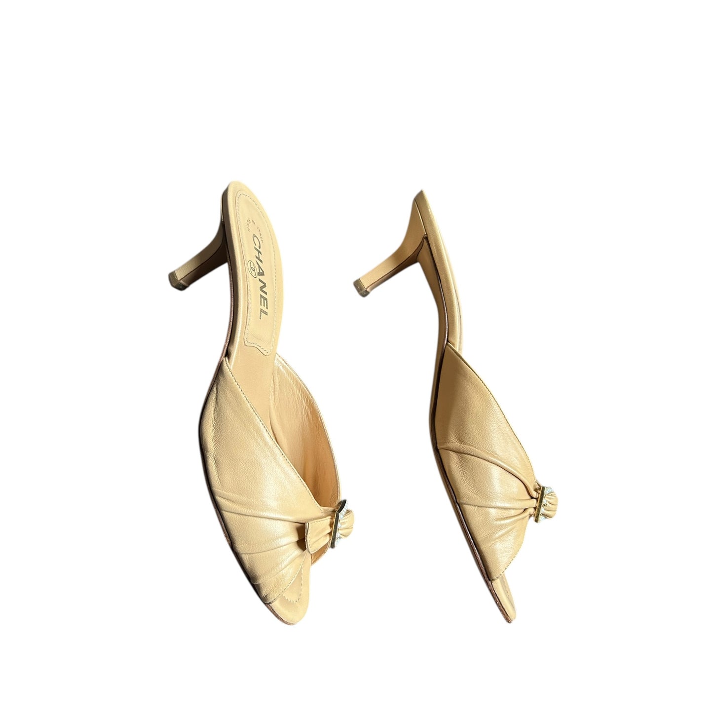 Vintage rare Chanel pearl beige leather mules by Karl Lagerfeld/ 39