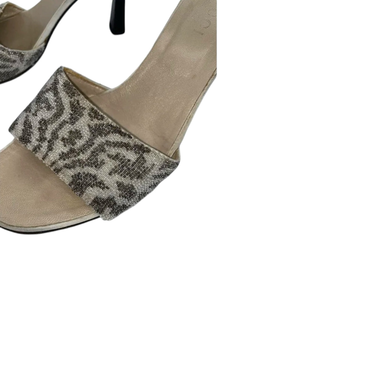 Fivedotsvintage GUCCI embellished open toe slide sandals with a shimmering beaded animal print strap and kitten heel.