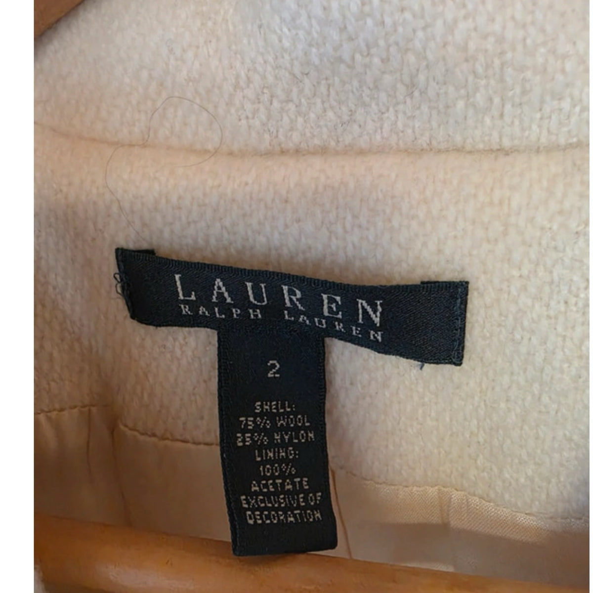 Fivedotsvintage LAUREN Ralph Lauren cream wool blend blazer label showing size 2 and fabric composition