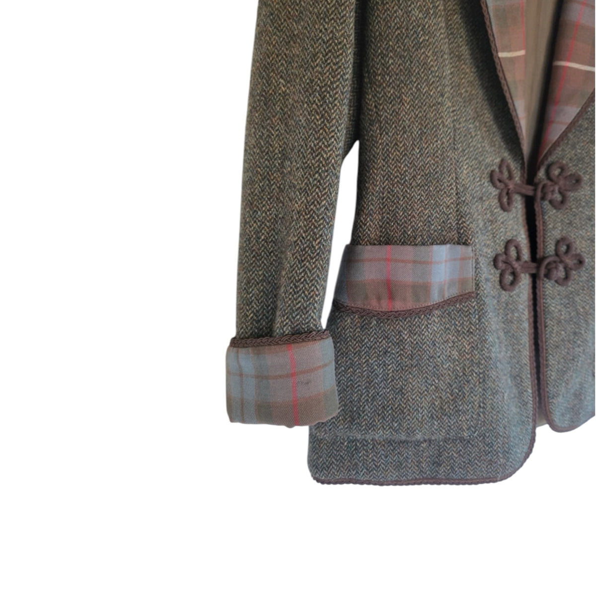 Fivedotsvintage Ralph Lauren brown herringbone wool blazer with plaid collar, cuffs, and unique toggle closures.