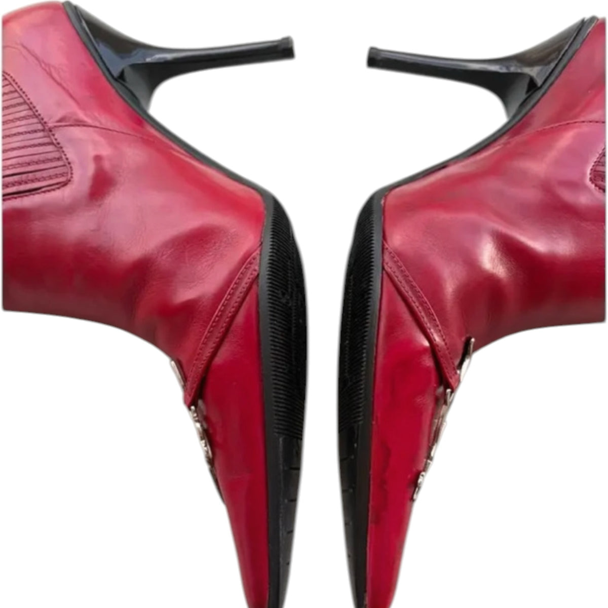 Fivedotsvintage Christian Dior red leather stiletto ankle boots with pointed toe and metallic heart emblem