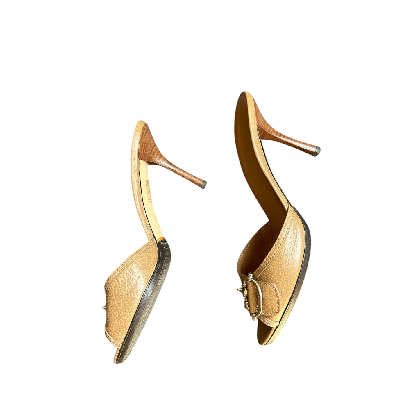 Fivedotsvintage tan pebbled leather Gucci open-toe mules with silver horsebit detail and wooden-effect stiletto heels.